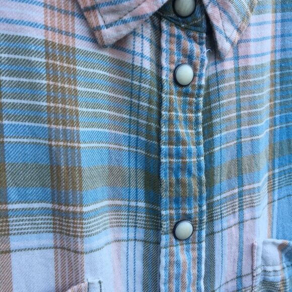 American Eagle Pearl Snap Flannel Shirt Womens Large Green Pink Plaid Western - Picture 2 of 9